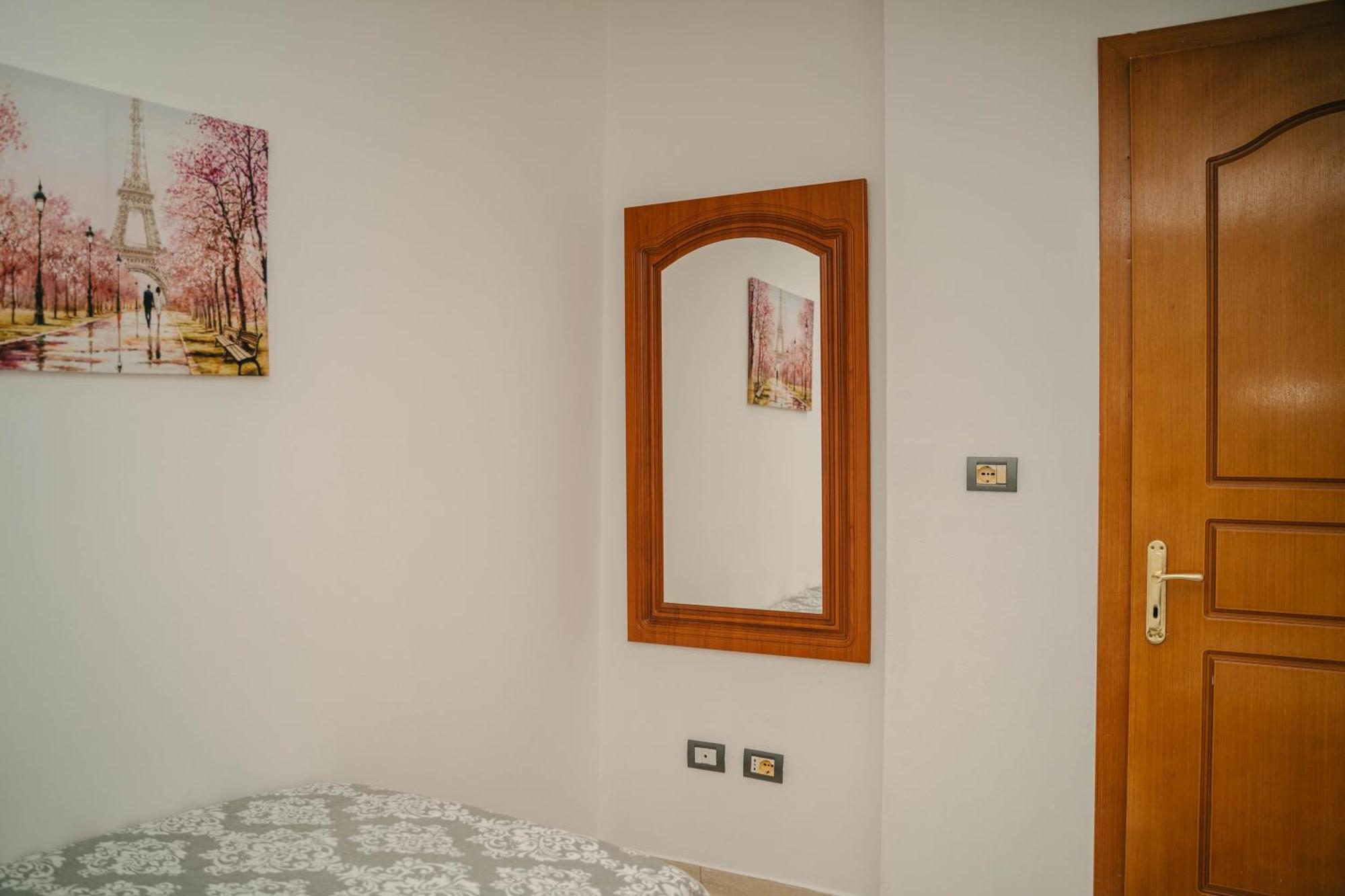 Peaceful Villa In New Bazaar Tirana Extérieur photo
